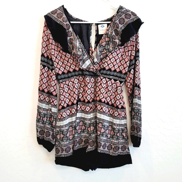 💕 Wild Blue Sadie Robertson Black Boho Romper Medium - Picture 3 of 15